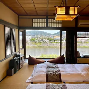 鴨川が一望できる京町家一棟貸しの宿　ケイズヴィラ 京都市