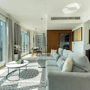 apt-class-home-superb-1br-with-full-burj-khalifa-view.sharjah-hotels.com/